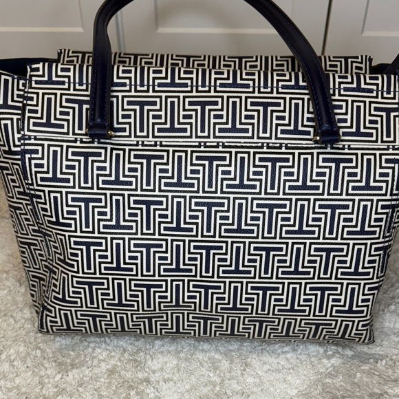 NWT Tory Burch Navy Parker Geo T Small Tote - Picture 2 of 15